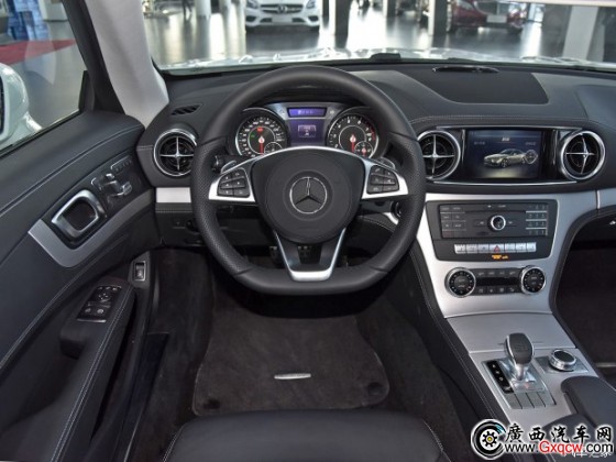 奔馳(進(jìn)口) 奔馳SL級(jí) 2017款 SL 400 奔馳(進(jìn)口) 奔馳SL級(jí) 2017款 SL 400